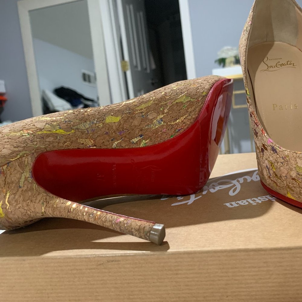 Christian Louboutin Beige/Nude Classic Decoltish 100mm Cork Gold Liege Lame Poin